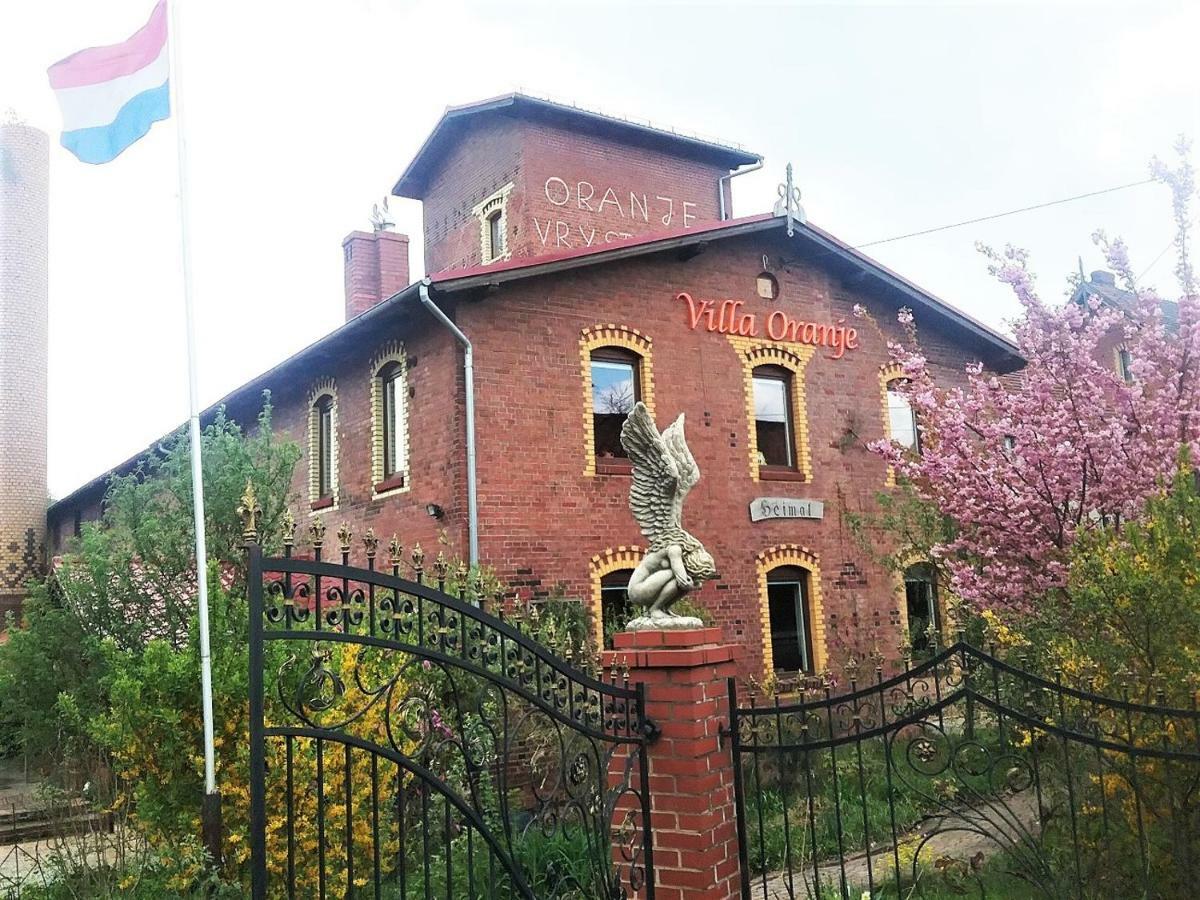 Villa Oranje Болкув Экстерьер фото
